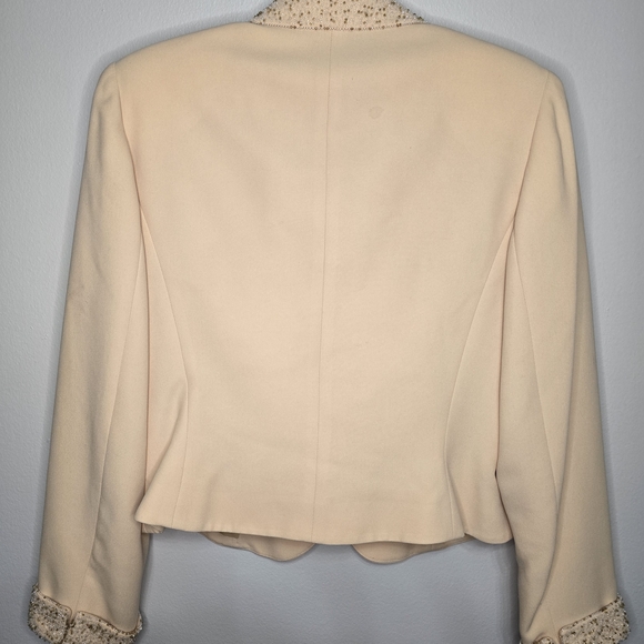 Kasper Women's Cream Blazer - Picture 2 of 6